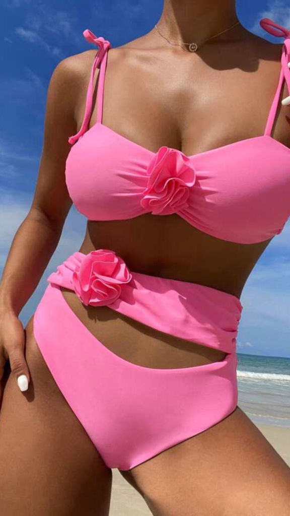 Sexy Older Women in Bikini