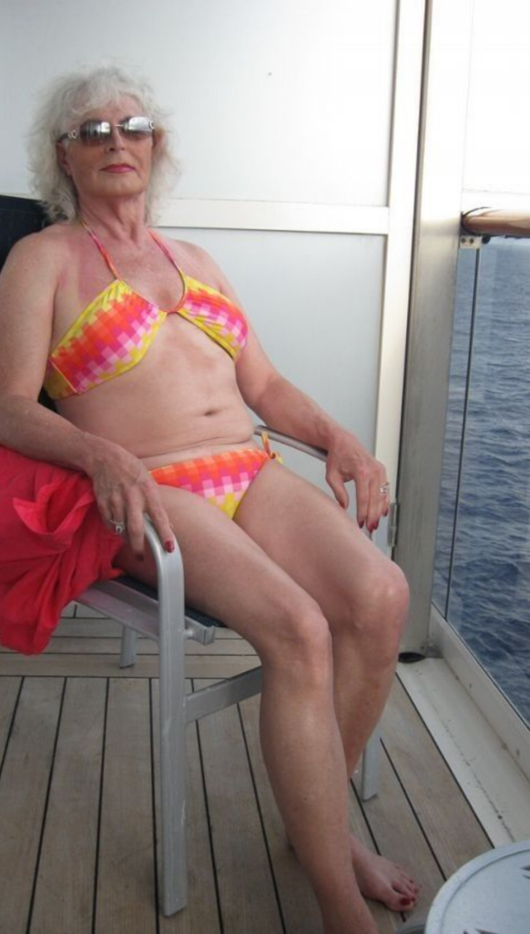 7 Bikini Trends for Older Women