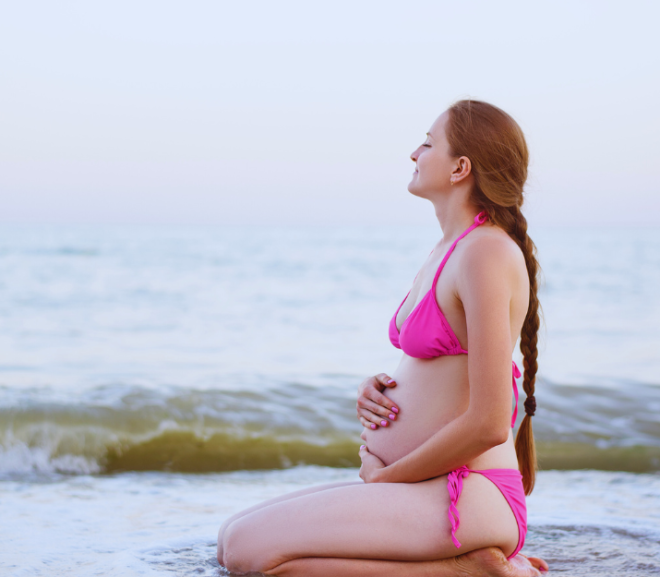 7 Best Swimsuits to Wear if You Are Pregnant (Stylish Maternity Swimwear)
