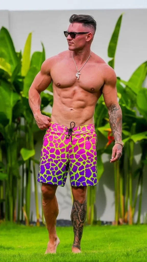 Mid-length swim trunks